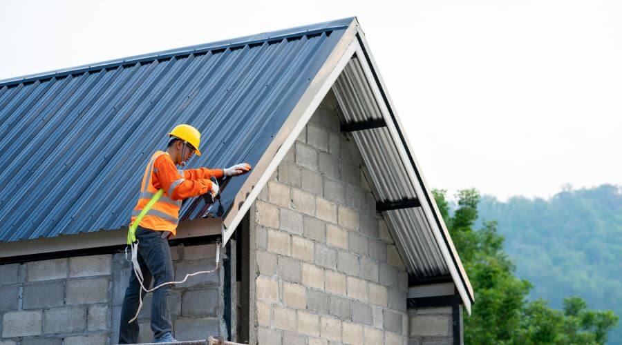 Professional gutter cleaning in Quicksburg, VA